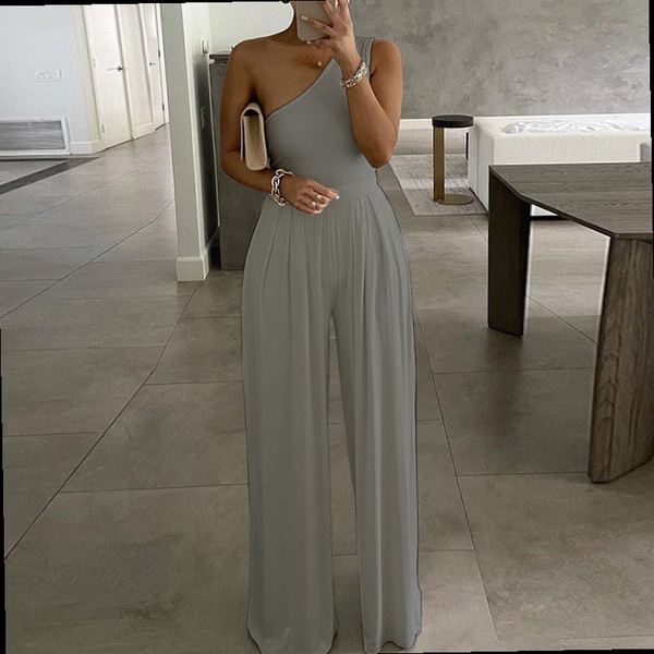 Κομψή γυναικεία ολόσωμη φόρμα με ένα λουράκι