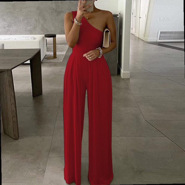 Κομψή γυναικεία ολόσωμη φόρμα με ένα λουράκι