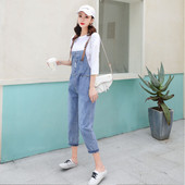 Salopetă casual albastră din denim pentru femei