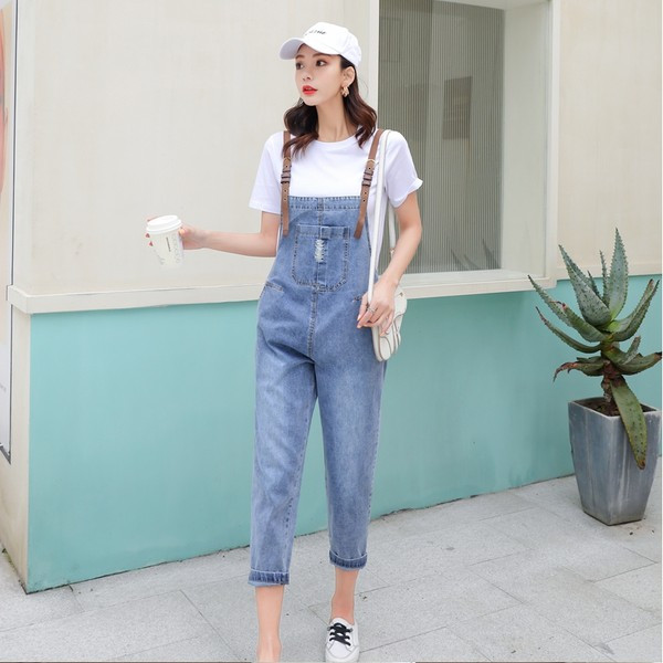 Salopetă casual albastră din denim pentru femei