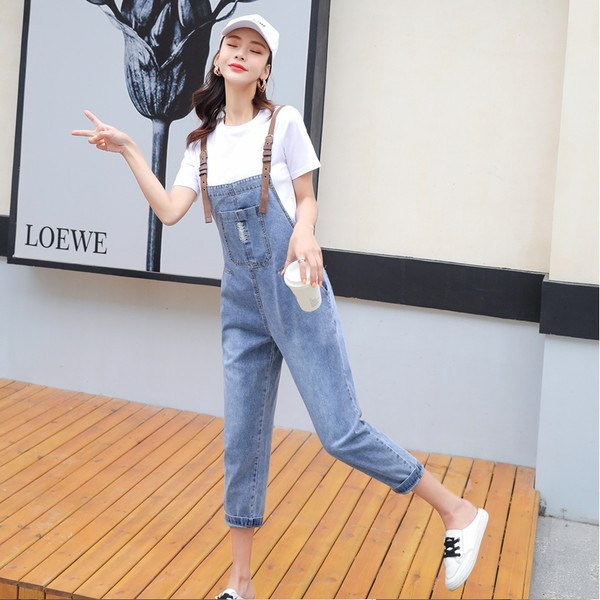 Salopetă casual albastră din denim pentru femei