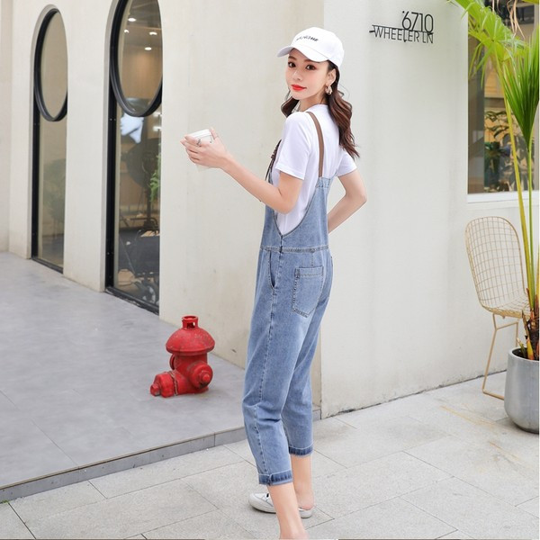 Salopetă casual albastră din denim pentru femei