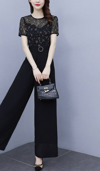 Moodne lühikeste varrukate ja ümara kaelusega naiste kombinesoon