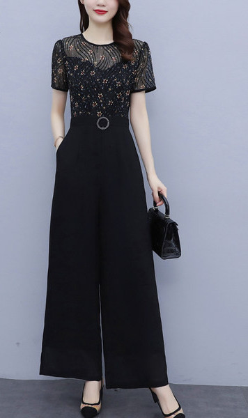 Moodne lühikeste varrukate ja ümara kaelusega naiste kombinesoon