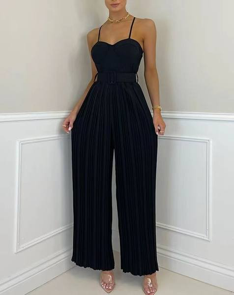 Κομψή γυναικεία ολόσωμη φόρμα με λεπτές τιράντες