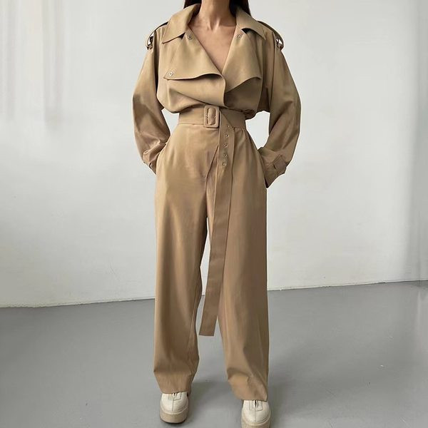 Ženski svečani kombinezon s remenom