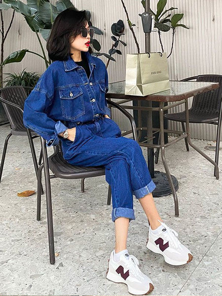 Naiste teksakombinesoon – pikkade varrukate ja nööpidega