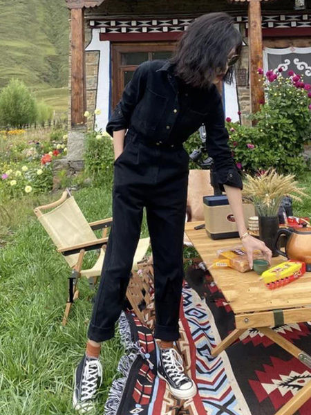 Γυναικεία τζιν ολόσωμη φόρμα με κουμπιά και τσέπη