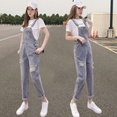 Naiste moodne tasku ja rebenenud motiividega kombinesoon