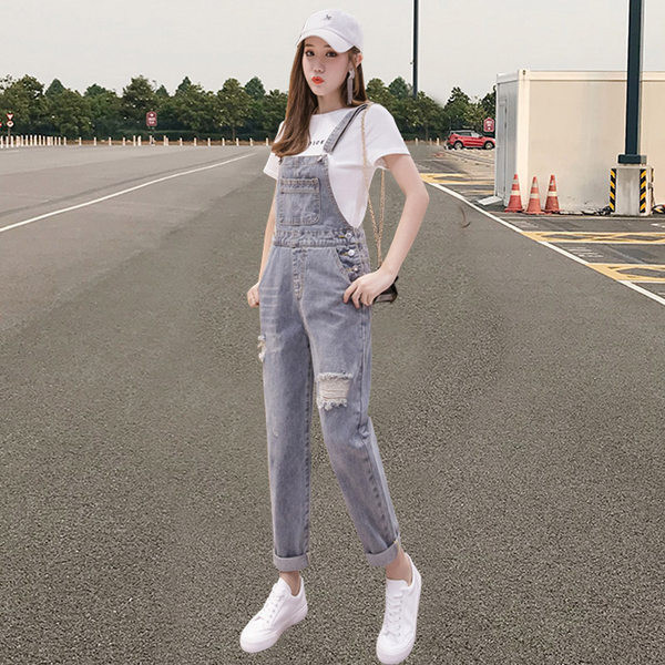 Naiste moodne tasku ja rebenenud motiividega kombinesoon