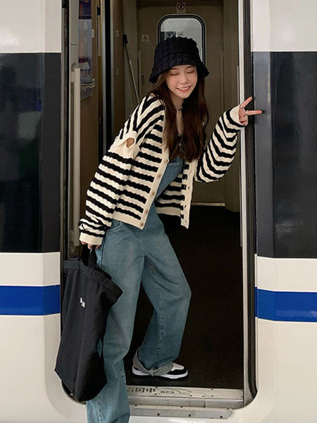 Női farmer jumpsuit új modellje kék színben