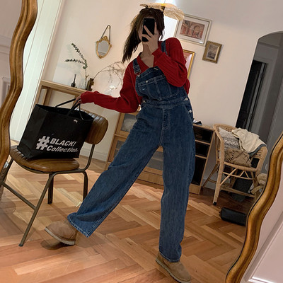 Naiste kõrge vöökoha ja taskuga kombinesoon