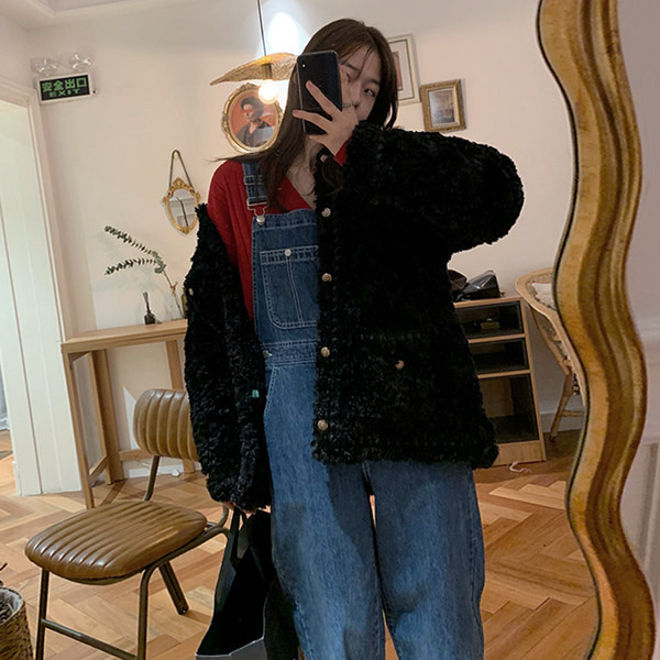 Naiste kõrge vöökoha ja taskuga kombinesoon