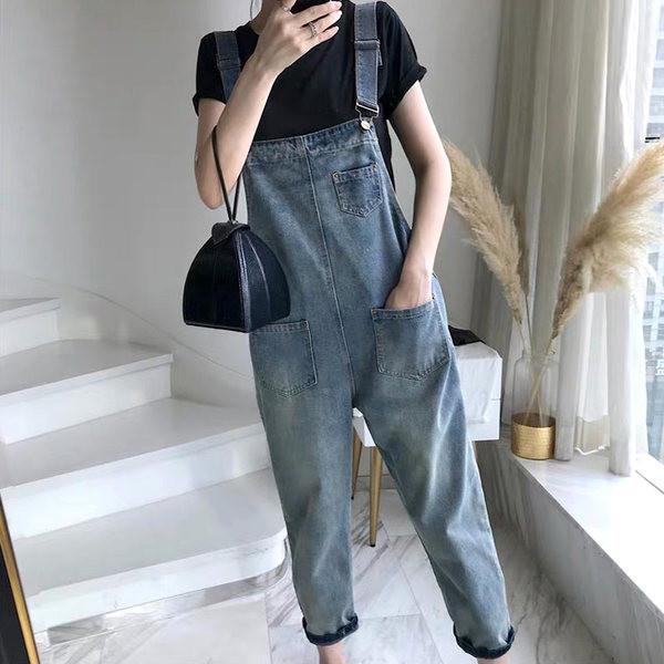 Avara mustriga naiste kombinesoon esitaskutega