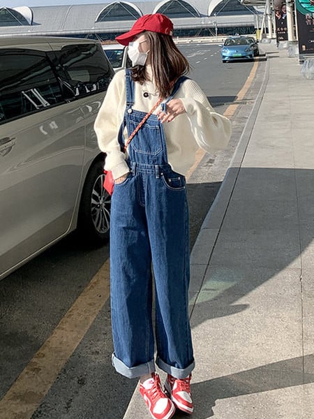 Sirge, laiade säärtega teksast kombinesoon