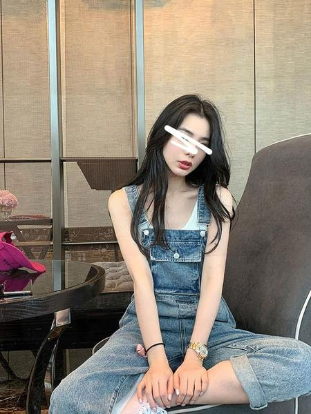 Salopeta casual din denim cu buzunar si talie inalta