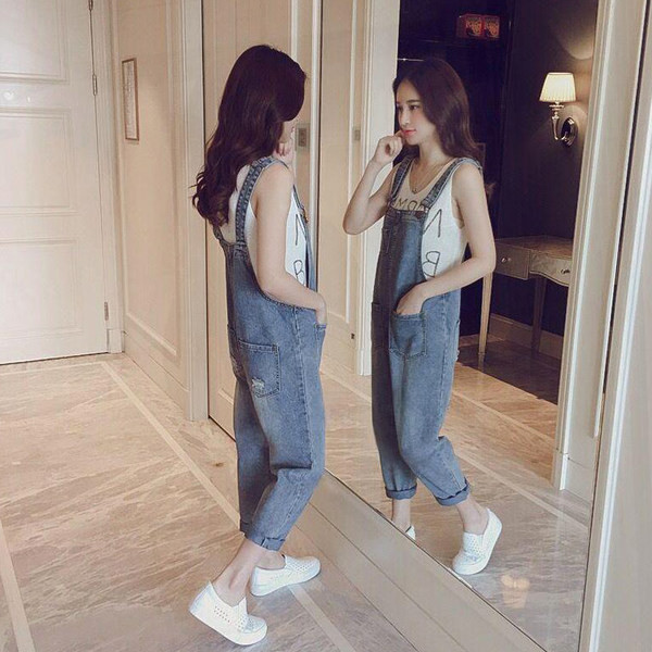 Dámsky ležérny džínsový overal s ramienkami