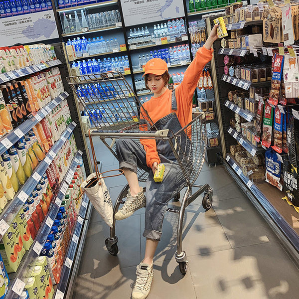 Γυναικεία τζιν ολόσωμη φόρμα σε μπλε χρώμα