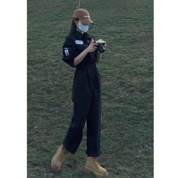 Salopetă casual de damă cu nasturi, cu logo