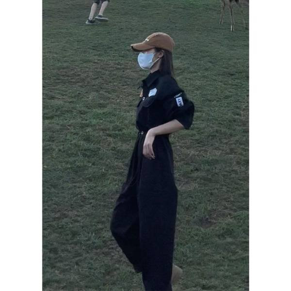 Salopetă casual de damă cu nasturi, cu logo