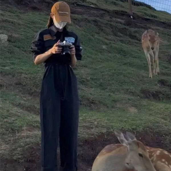 Salopetă casual de damă cu nasturi, cu logo