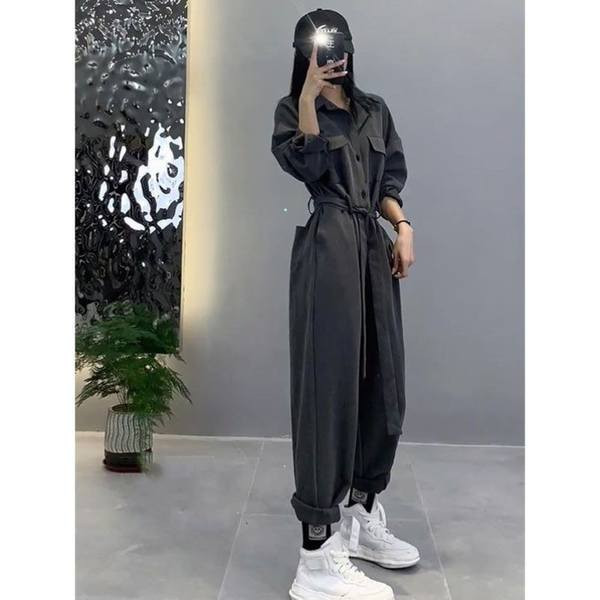 Laia mustriga pikkade varrukatega naiste kombinesoon