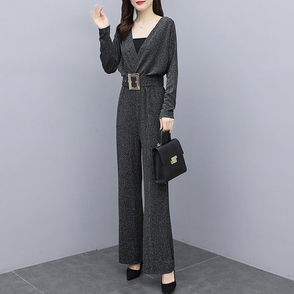 Ženski kombinezon s visokim strukom i remenom