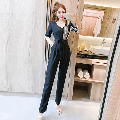 Γυναικεία ολόσωμη φόρμα με V λαιμόκοψη και ζώνη στη μέση, δύο μοντέλα