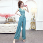 Elegantne taskuga naiste kombinesoon