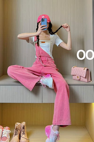 Naiste laiade säärtega ühevärviline kombinesoon