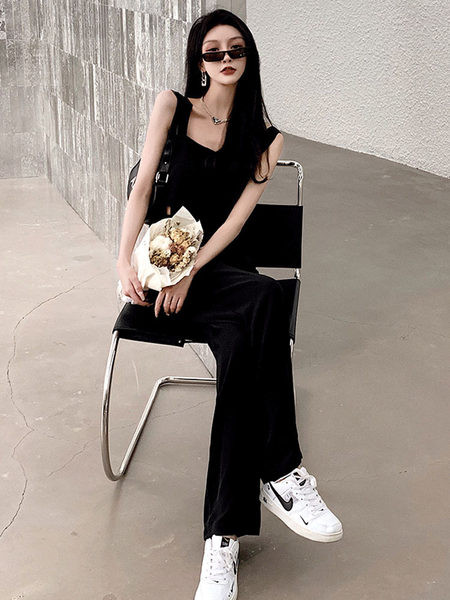 Moderan ženski izrezani kombinezon