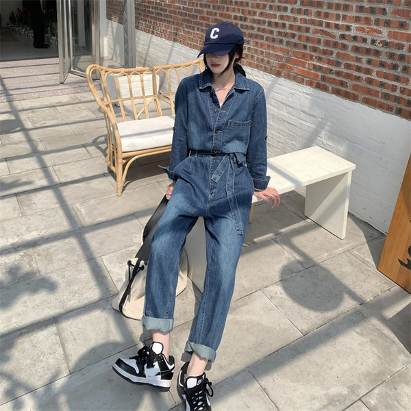 Γυναικεία τζιν ολόσωμη φόρμα με γιακά και τσέπη