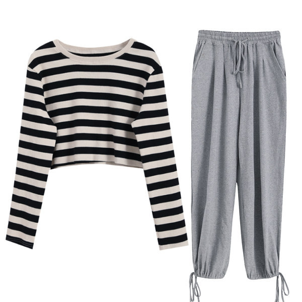 Casual σετ  - ριγέ μπλούζα με παντελόνι