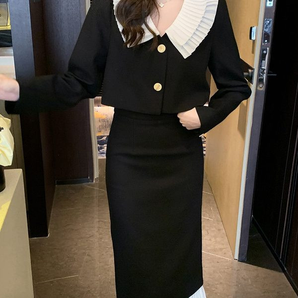 Κομψό γυναικείο σετ 