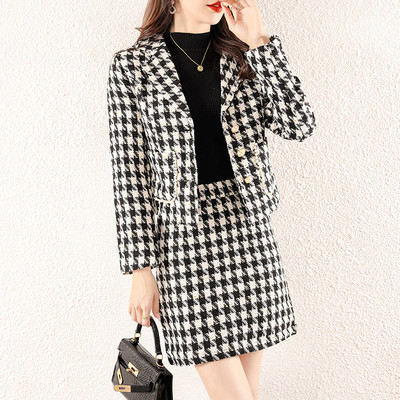 Ženski karirani komplet na kopčanje