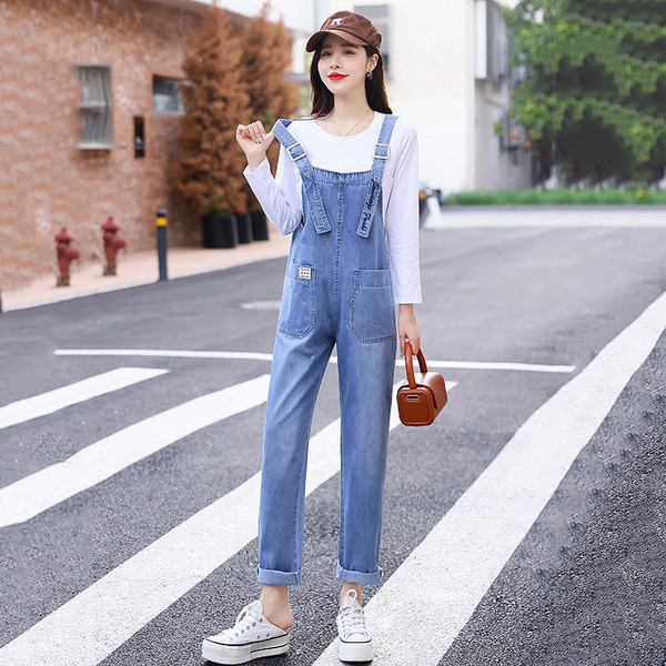 Lihtne taskuga teksakombinesoon