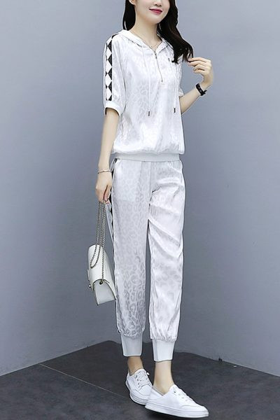 Set cu glugă pentru femei