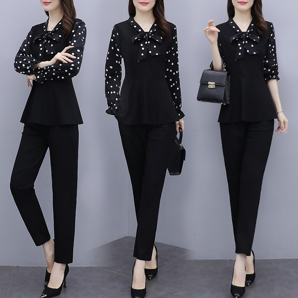 Set cămașă și pantaloni de damă la modă