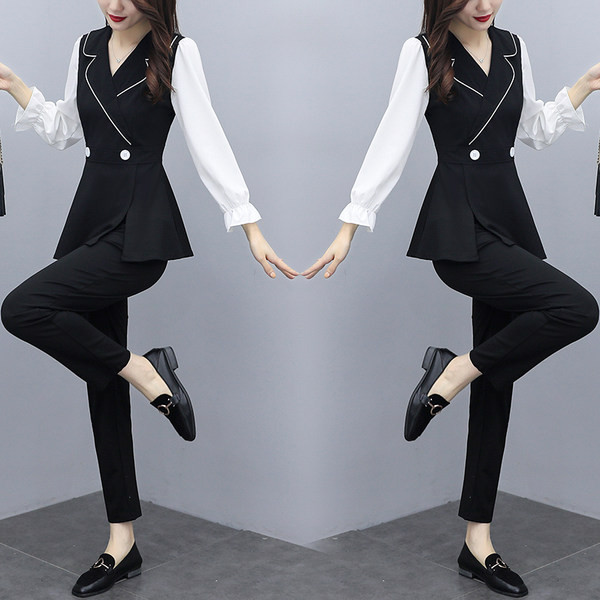 Γυναικείο μονόχρωμο κομψό σετ σε δύο μέρη