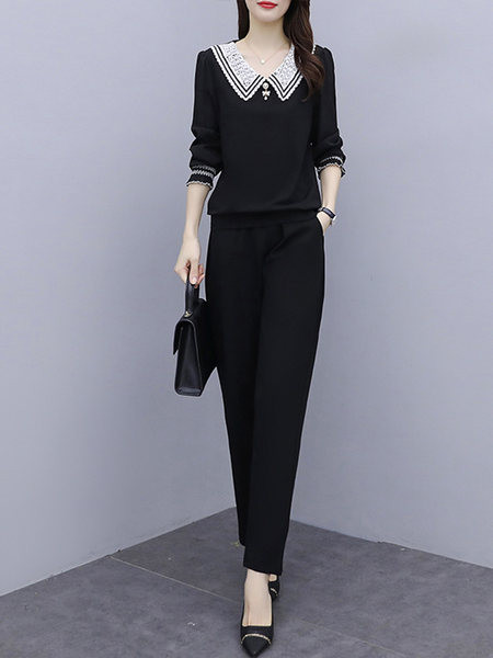 Naiste kaheosaline pluusi ja pükste komplekt