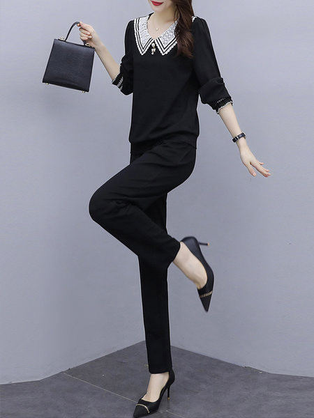 Naiste kaheosaline pluusi ja pükste komplekt