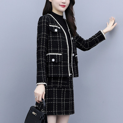 Naiste elegantne nööpide komplekt