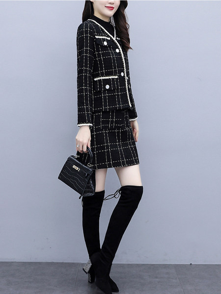 Naiste elegantne nööpide komplekt