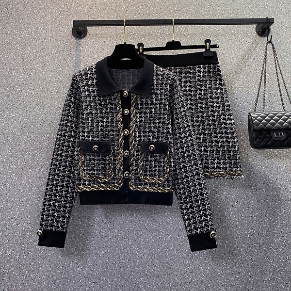 Naiste elegantne kaheosaline komplekt