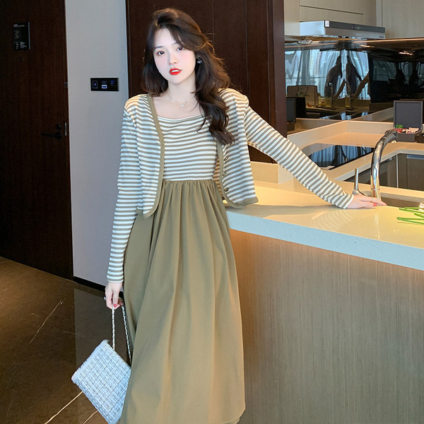 Naiste triibuline vesti ja kleidi kaheosaline komplekt