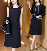 Elegantne naiste kaheosaline kleit jakikomplektiga