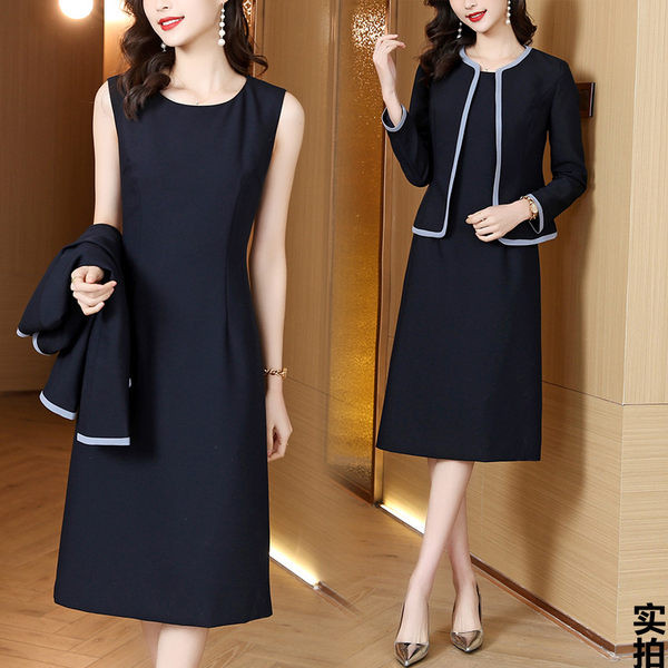 Elegantne naiste kaheosaline kleit jakikomplektiga