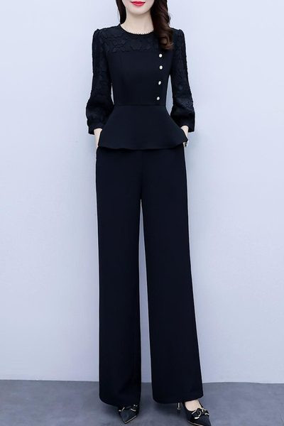 Elegantan ženski dvodijelni komplet bluza i hlače