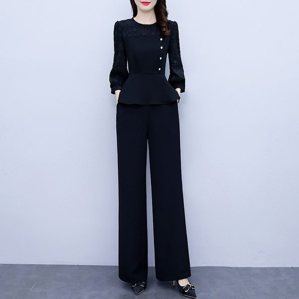 Elegantan ženski dvodijelni komplet bluza i hlače