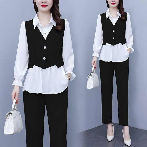 Ženski elegantni dvodijelni set s gumbima